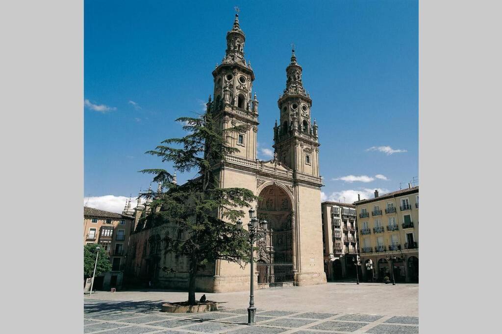 Ferienwohnung Agradable, Luminoso, Wifi, Junto Al Ayuntamiento Logroño Exterior foto